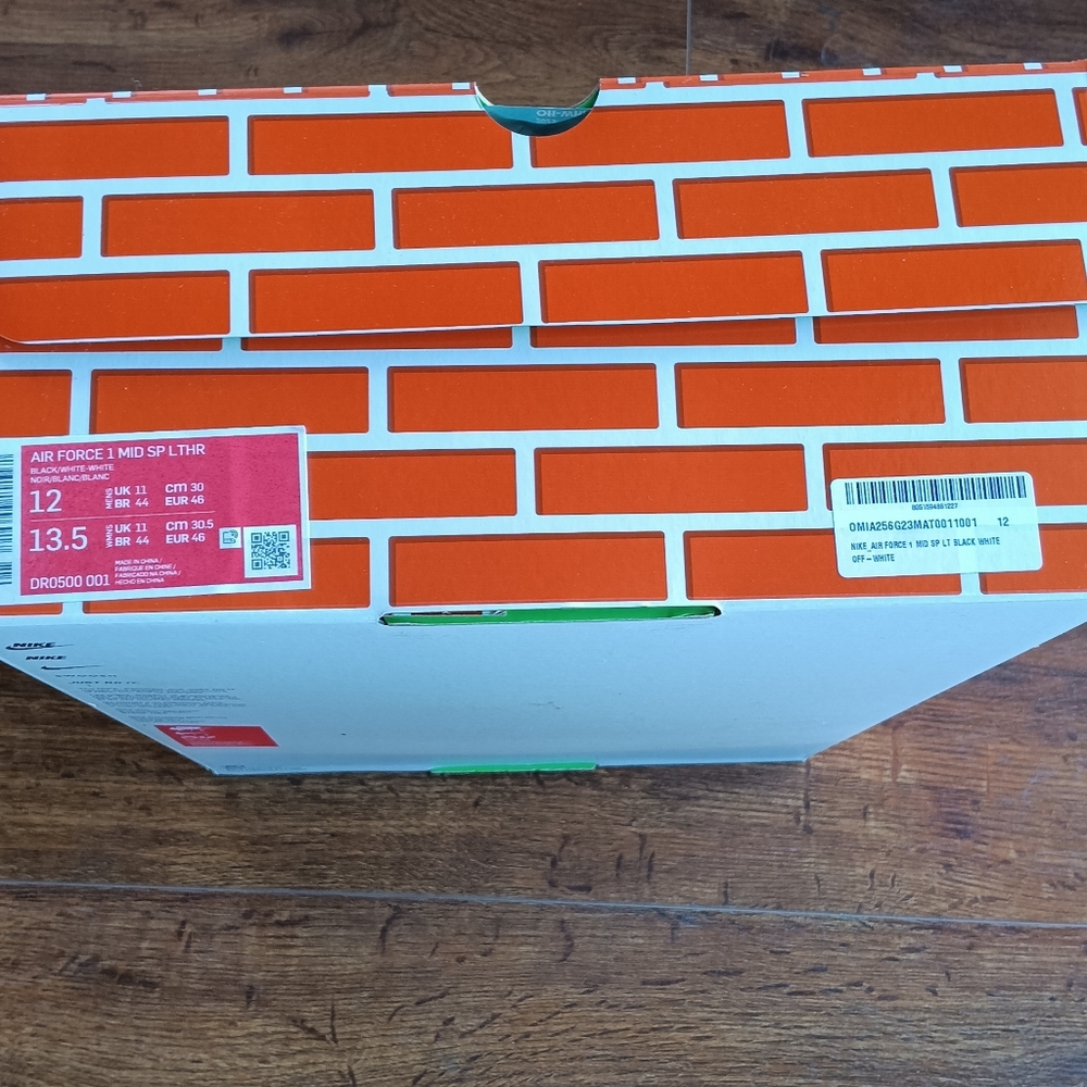 Off White - Picture 2 of 6